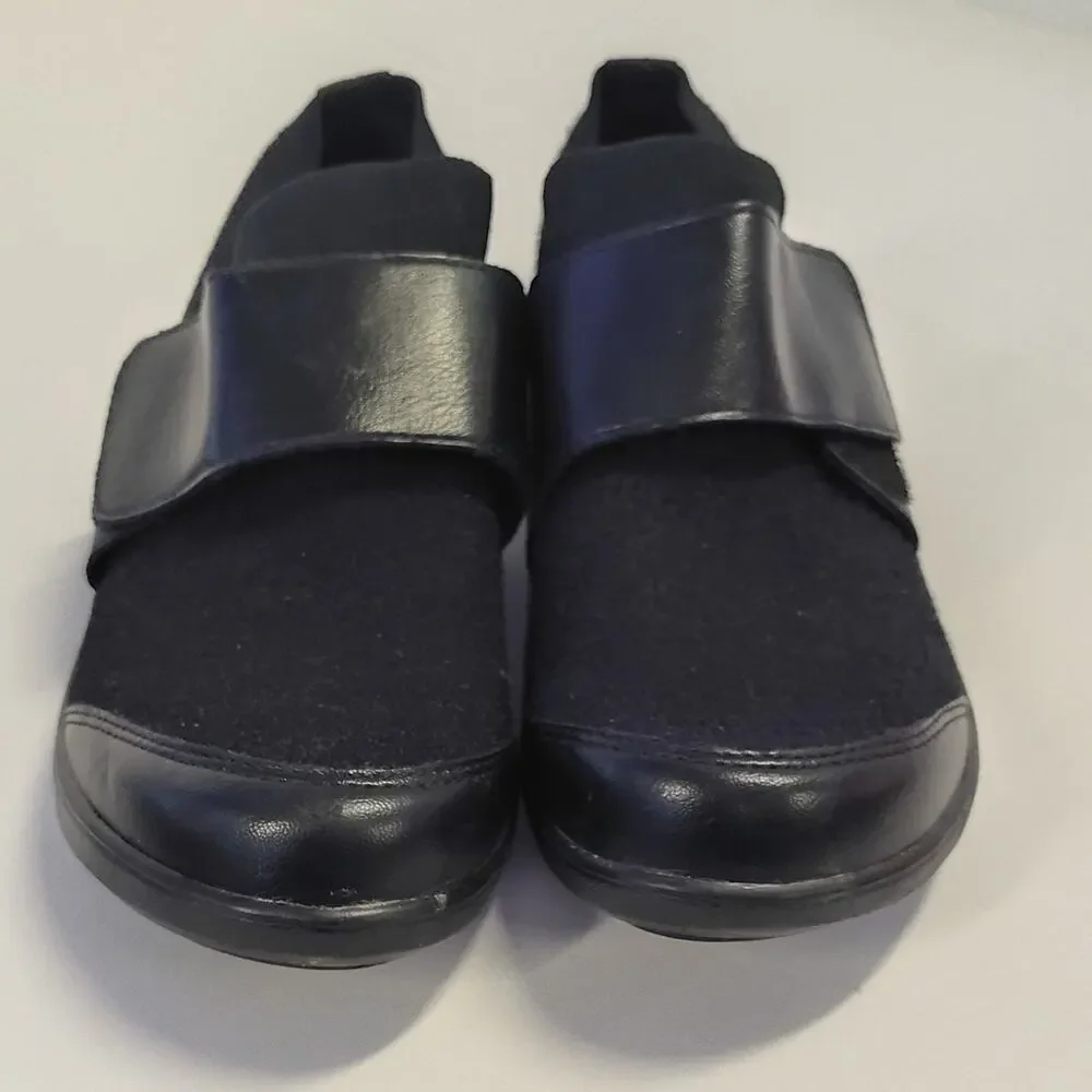 Trau EU 39 US 9 Mary Jane Style Comfort Shoes Black Hook & Loop Slip Resistant
